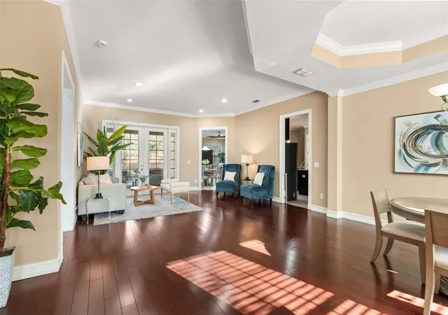 Photo 4 of Single family home for sale at 1260 Bella Vista Cir, Longwood, FL 32779 | MLS# O6445361 | Listing updated on 2026-10-08