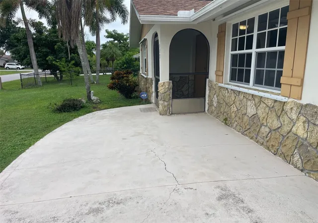 Photo 2 of Single family home for sale at 517 Skylark Ln Nw, Port Charlotte, FL 33952 | MLS# C7531308 | Listing updated on 2026-10-04