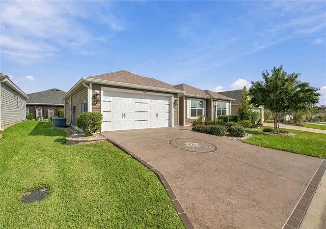 Photo 2 of Single family home for sale at 2505 Drew Cir, The Villages, FL 32163 | MLS# G5118363 | Listing updated on 2026-09-30