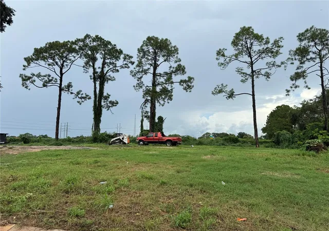 Photo 1 of Land for sale at 402 Ronnie Cir, Orlando, FL 32811 | MLS# O6445368 | Listing updated on 2026-09-29
