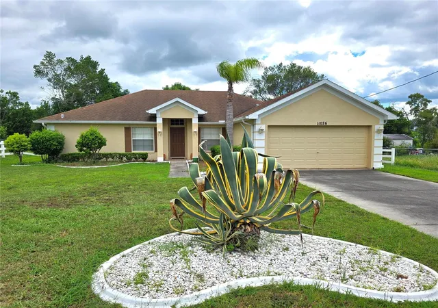 Photo 2 of Single family home for sale at 11026 Little St, Spring Hill, FL 34608 | MLS# W7889893 | Listing updated on 2026-09-29