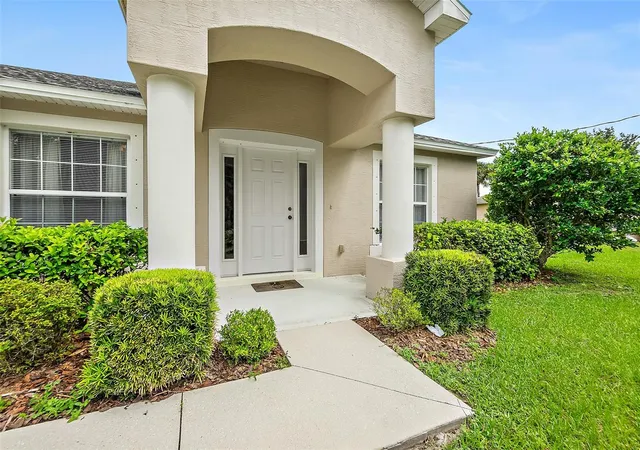 Photo 2 of Single family home for sale at 3 Pine Bud Pl, Palm Coast, FL 32164 | MLS# FC321746 | Listing updated on 2026-10-27