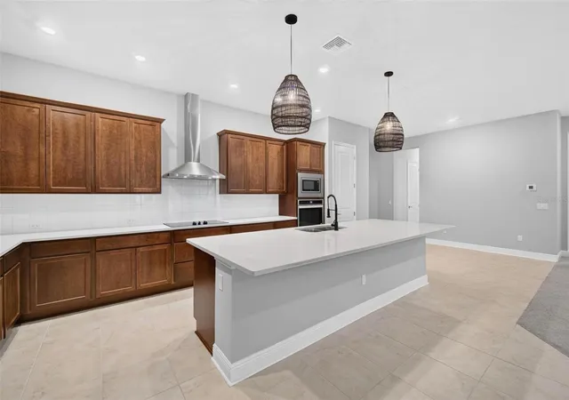 Photo 4 of Single family home for sale at 6035 Nikki Ln, Odessa, FL 33556 | MLS# TB8552827 | Listing updated on 2026-10-09