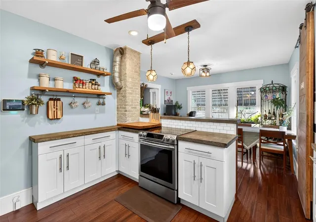 Photo 3 of Single family home for sale at 1160 W Rich Ave, Deland, FL 32720 | MLS# V4951545 | Listing updated on 2026-10-03