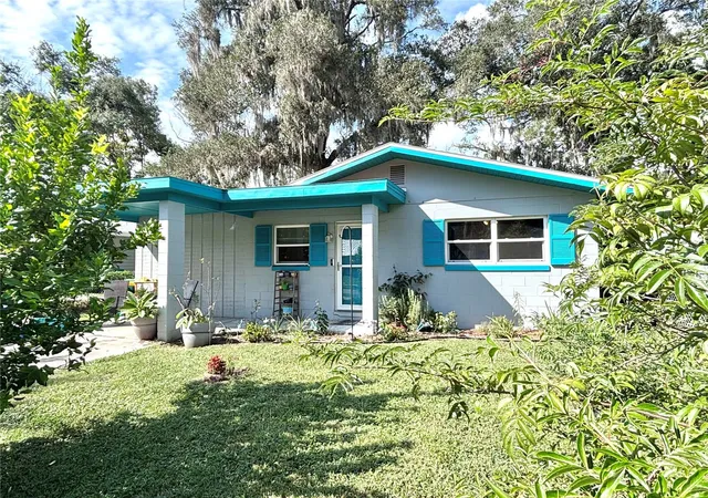 Photo 1 of Single family home for sale at 515 W Garrison Ave, Deland, FL 32720 | MLS# V4951546 | Listing updated on 2026-10-04