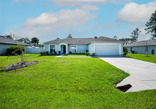 Single family home for sale at 18 Post Oak Ln, PALM COAST, FL 32164 | MLS# FC321747