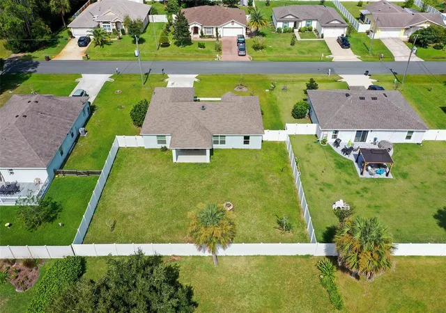 Photo 3 of Single family home for sale at 18 Post Oak Ln, Palm Coast, FL 32164 | MLS# FC321747 | Listing updated on 2026-10-09