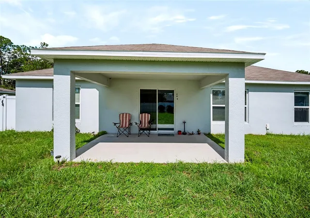 Photo 4 of Single family home for sale at 18 Post Oak Ln, Palm Coast, FL 32164 | MLS# FC321747 | Listing updated on 2026-10-09