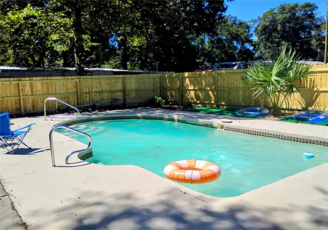 Photo 2 of Manufactured home for sale at 17396 SE 66th Place, Ocklawaha, FL 32179 | MLS# O6445373 | Listing updated on 2026-10-02