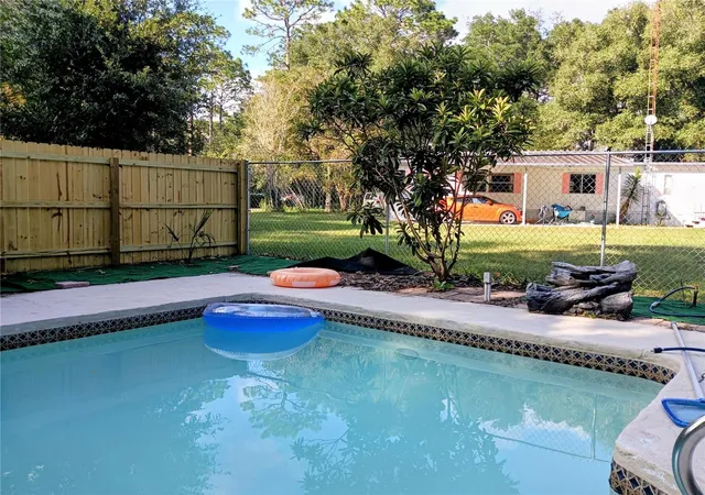 Photo 3 of Manufactured home for sale at 17396 SE 66th Place, Ocklawaha, FL 32179 | MLS# O6445373 | Listing updated on 2026-10-02