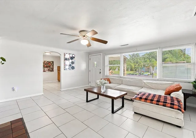 Photo 4 of Single family home for sale at 1525 56th Street S, Gulfport, FL 33707 | MLS# TB8552837 | Listing updated on 2026-10-03