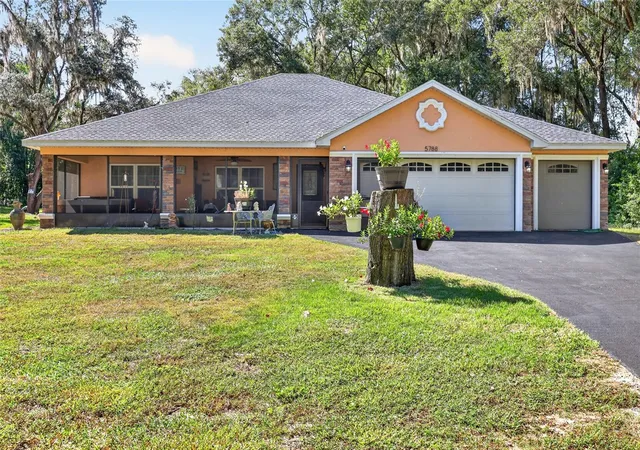 Photo 2 of Single family home for sale at 5788 W Riverbend Rd, Dunnellon, FL 34433 | MLS# G5118365 | Listing updated on 2026-09-29