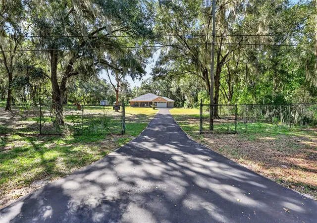Photo 3 of Single family home for sale at 5788 W Riverbend Rd, Dunnellon, FL 34433 | MLS# G5118365 | Listing updated on 2026-09-29