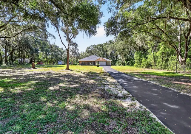 Photo 4 of Single family home for sale at 5788 W Riverbend Rd, Dunnellon, FL 34433 | MLS# G5118365 | Listing updated on 2026-09-29