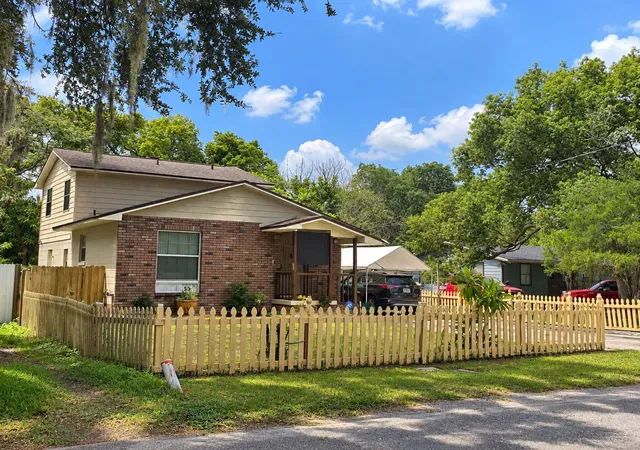 Photo 1 of Single family home for sale at 5618 Joyce St, Orlando, FL 32839 | MLS# O6445382 | Listing updated on 2026-10-06