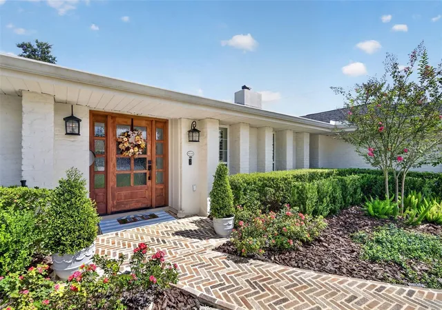 Photo 1 of Single family home for sale at 911 Thunder Trl, Maitland, FL 32751 | MLS# O6445385 | Listing updated on 2026-10-07
