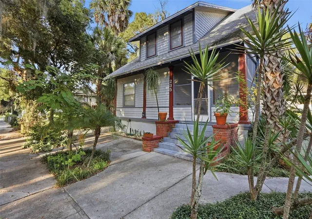 Single family home for sale at 235 N San Souci Ave, De Land, FL 32720 | MLS# V4951547
