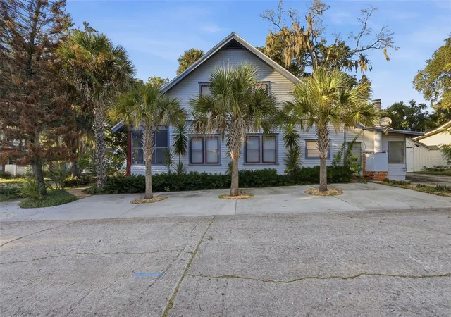 Photo 4 of Single family home for sale at 235 N San Souci Ave, De Land, FL 32720 | MLS# V4951547 | Listing updated on 2026-10-08