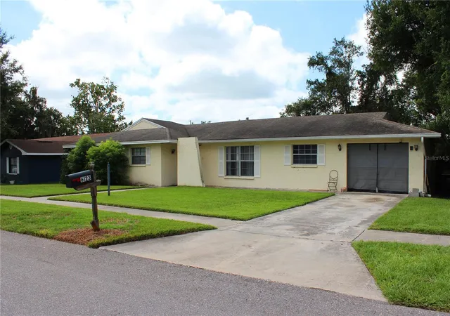 Photo 2 of Single family home for sale at 6123 Christina Dr E, Lakeland, FL 33813 | MLS# L4965401 | Listing updated on 2026-09-29