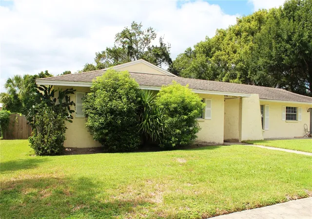 Photo 3 of Single family home for sale at 6123 Christina Dr E, Lakeland, FL 33813 | MLS# L4965401 | Listing updated on 2026-09-29