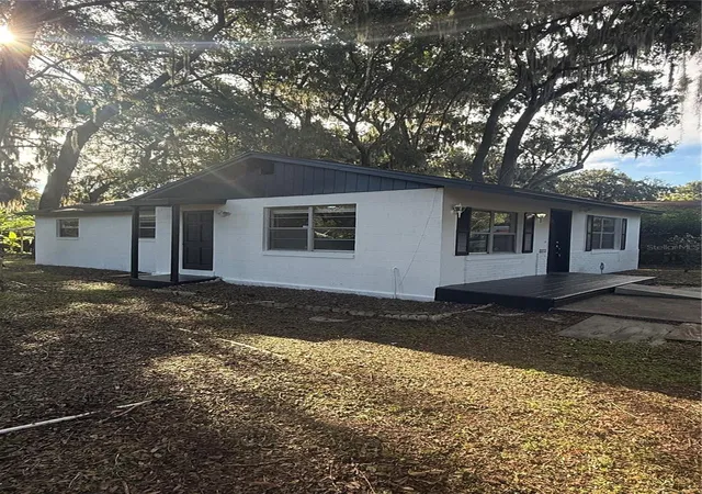 Photo 4 of Single family home for sale at 2513 Orange Ave, Sanford, FL 32773 | MLS# V4951548 | Listing updated on 2026-09-29