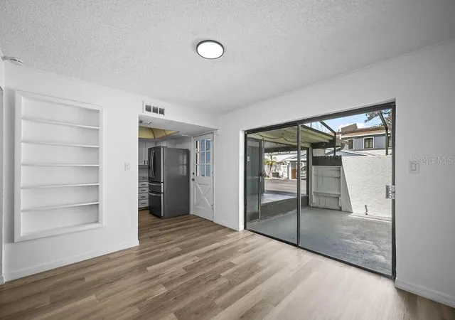 Photo 4 of Townhouse for sale at 146 Lago Vista Blvd, Casselberry, FL 32707 | MLS# O6445390 | Listing updated on 2026-10-07