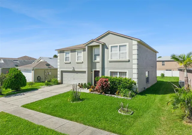 Photo 2 of Single family home for sale at 1134 Kempton Chase Pkwy, Orlando, FL 32837 | MLS# O6445394 | Listing updated on 2026-09-30