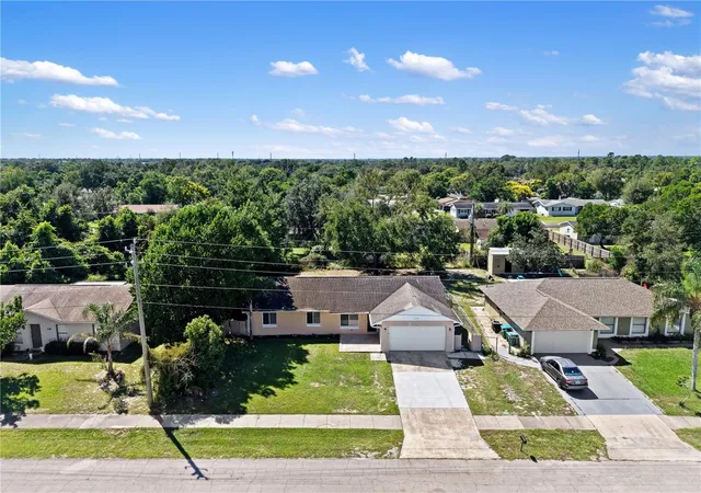 Photo 4 of Single family home for sale at 2673 Windsor Hts St, Deltona, FL 32738 | MLS# O6445395 | Listing updated on 2026-10-06