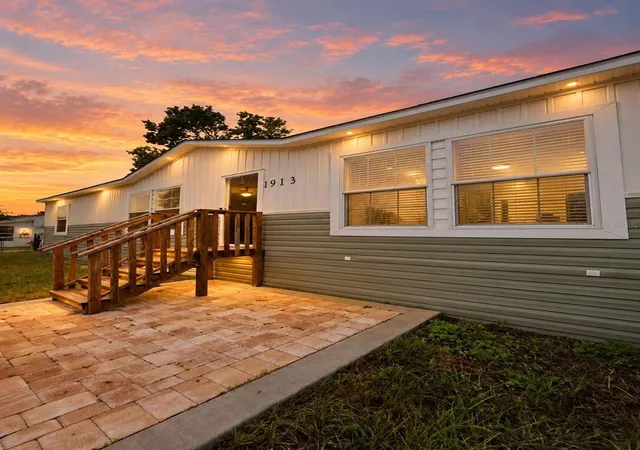 Photo 2 of Manufactured home for sale at 1913 Woodcrest Dr, Ormond Beach, FL 32174 | MLS# P4940020 | Listing updated on 2026-10-08
