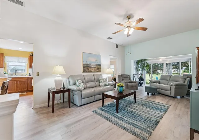 Photo 4 of Single family home for sale at 483 Lake Suzanne Dr, Lake Wales, FL 33859 | MLS# P4940021 | Listing updated on 2026-10-02