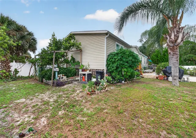 Photo 30 of Sale Pending at 375 Beehive Dr, OAK HILL, FL 32759 | MLS# NS1089366 | Listing updated on 2026-10-05