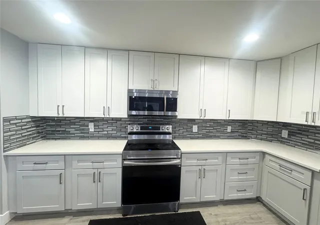 Photo 4 of Single family home for sale at 1903 Binnacle St, Kissimmee, FL 34744 | MLS# O6445398 | Listing updated on 2026-10-10
