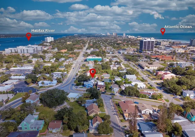 Photo 3 of Single family home for sale at 416 N Peninsula Dr, Daytona Beach, FL 32118 | MLS# NS1089367 | Listing updated on 2026-09-29