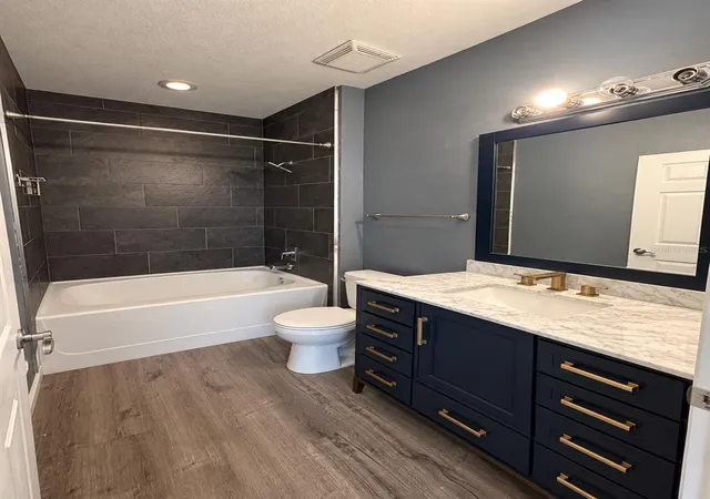Listing Photo 5 - Condo for sale in building located at 2388 Grand Central Pkwy, Orlando, FL 32839 - Unit #8