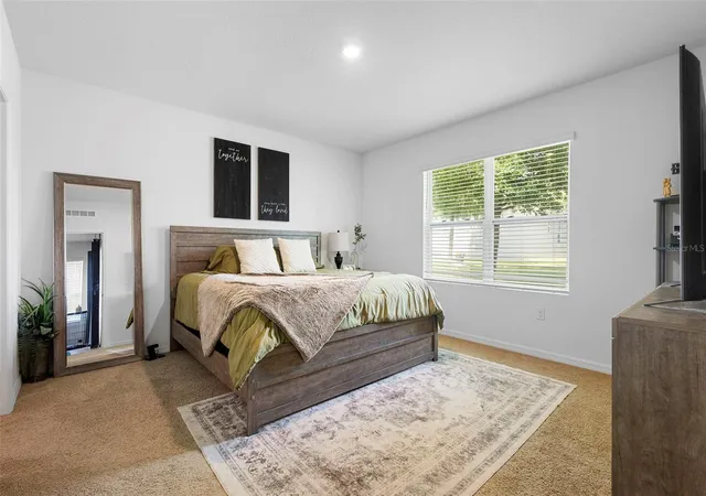 Photo 3 of Single family home for sale at 211 Duke Dr, Deland, FL 32724 | MLS# V4951549 | Listing updated on 2026-10-09