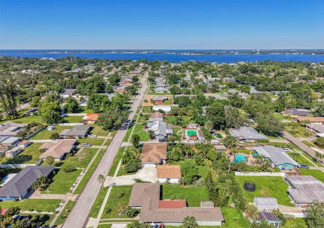 Photo 1 of Single family home for sale at 211 46th Street W, Bradenton, FL 34209 | MLS# A4707705 | Listing updated on 2026-10-20