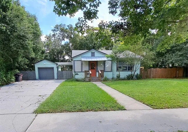 Photo 3 of Single family home for sale at 533 Lake Como Cir, Orlando, FL 32803 | MLS# O6445418 | Listing updated on 2026-10-05