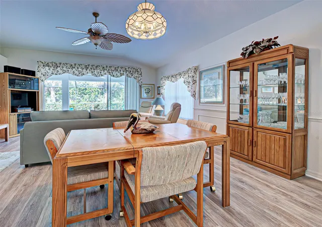 Photo 3 of Sale Pending at 201 King Palm Ct, Venice, FL 34292 | MLS# N6145966 | Listing updated on 2026-10-20