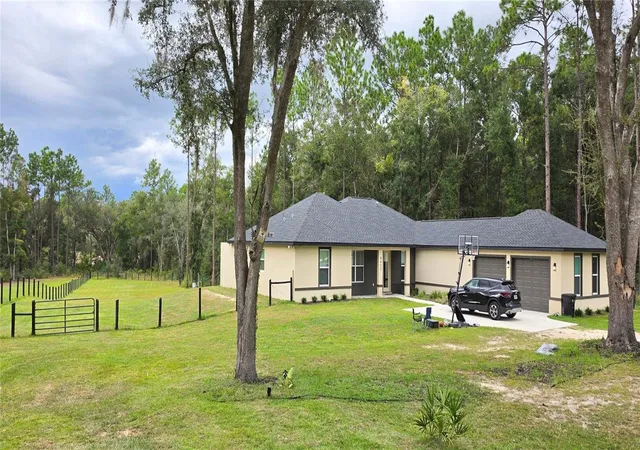 Photo 3 of Single family home for sale at 6635 SW 131st Circle, Ocala, FL 34481 | MLS# OM733010 | Listing updated on 2026-10-03
