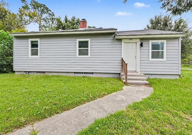 Photo 2 of Single family home for sale at 3505 Poinsetta St, Jacksonville, FL 32254 | MLS# TB8552886 | Listing updated on 2026-10-05