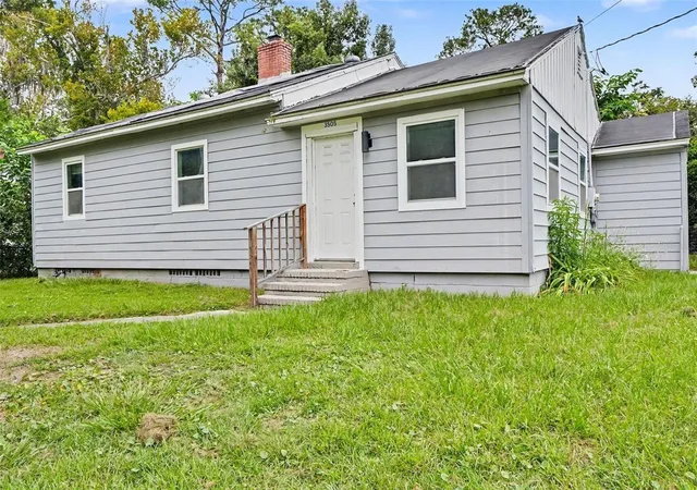 Photo 3 of Single family home for sale at 3505 Poinsetta St, Jacksonville, FL 32254 | MLS# TB8552886 | Listing updated on 2026-10-05