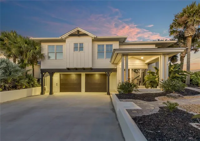 Photo 1 of Single family home for sale at 3111 Hill St, New Smyrna Beach, FL 32169 | MLS# NS1089369 | Listing updated on 2026-09-30
