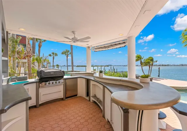 Photo 3 of Single family home for sale at 6130 Kipps Colony Dr W, Gulfport, FL 33707 | MLS# TB8552889 | Listing updated on 2026-10-27