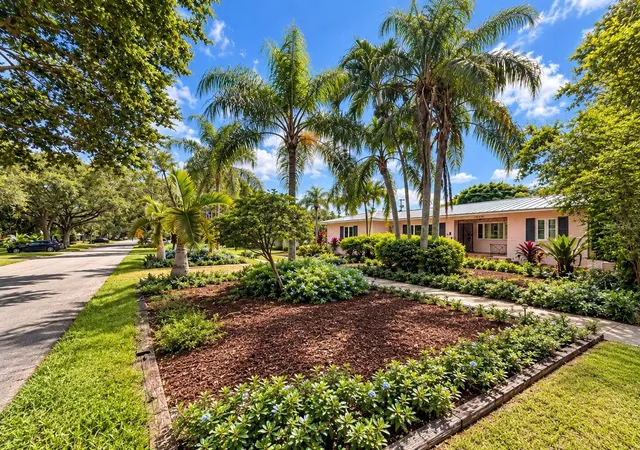 Photo 2 of Single family home for sale at 332 Ne 92nd Street, Miami Shores, FL 33138 | MLS# TB8552891 | Listing updated on 2026-10-01