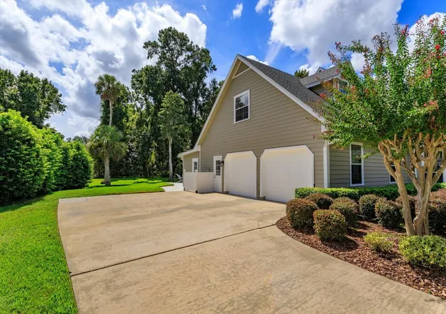 Photo 4 of Single family home for sale at 872 Sweetwater Is Cir, Longwood, FL 32779 | MLS# O6445430 | Listing updated on 2026-10-08