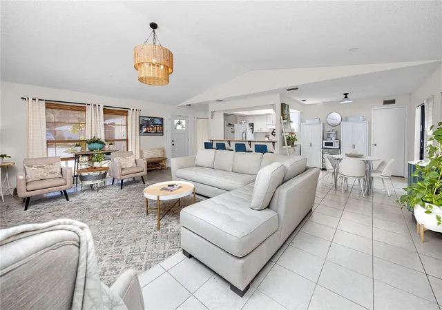 Photo 4 of Single family home for sale at 14803 Sunset Dr, Largo, FL 33774 | MLS# TB8552892 | Listing updated on 2026-10-06
