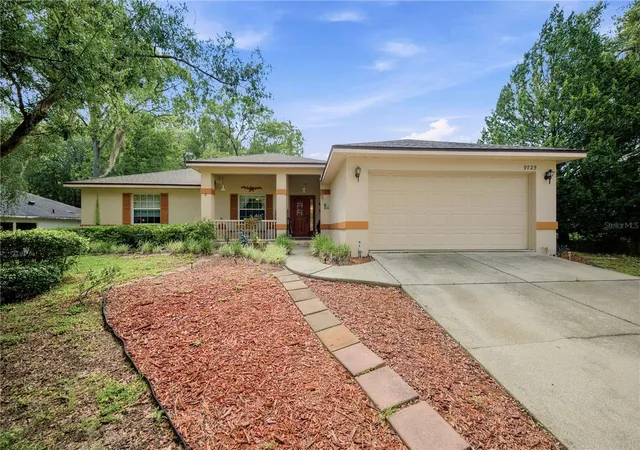 Photo 1 of Single family home for sale at 9725 Sw 196th Circle, Dunnellon, FL 34432 | MLS# TB8552894 | Listing updated on 2026-10-03