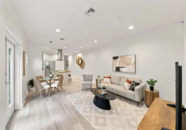 Photo 3 of Townhouse for sale at 213 S Moody Ave #1, Tampa, FL 33609 | MLS# TB8552897 | Listing updated on 2026-10-08