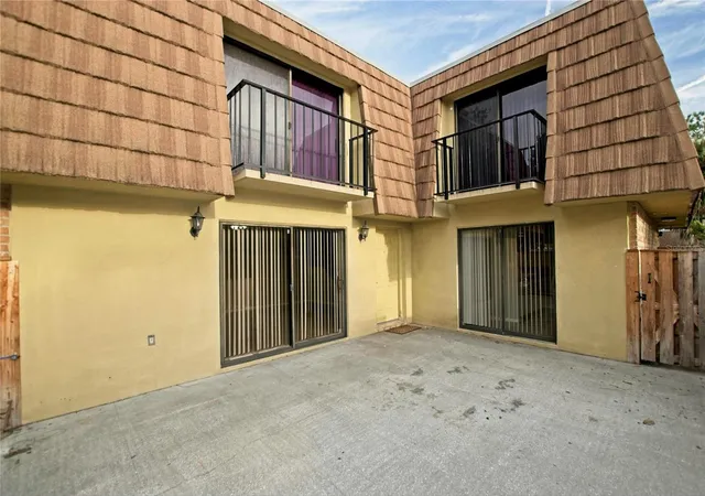Photo 1 of Condo for sale at 5373 Bamboo Ct #402, Orlando, FL 32811 | MLS# O6445447 | Listing updated on 2026-09-30