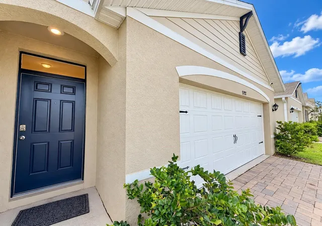 Photo 4 of Single family home for sale at 5792 Arboretum St, Saint Cloud, FL 34771 | MLS# S5158443 | Listing updated on 2026-09-30